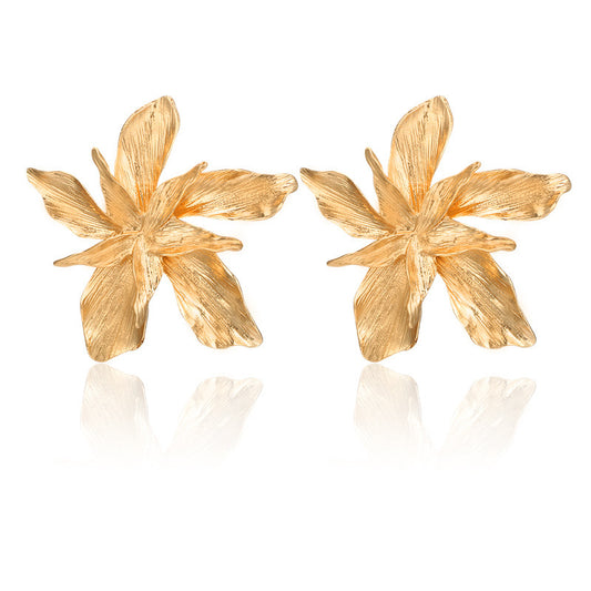 Exaggerated Birth Flowers Ear Studs
